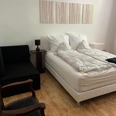 Utcara Nyilo Apartman Vác Exteriör bild